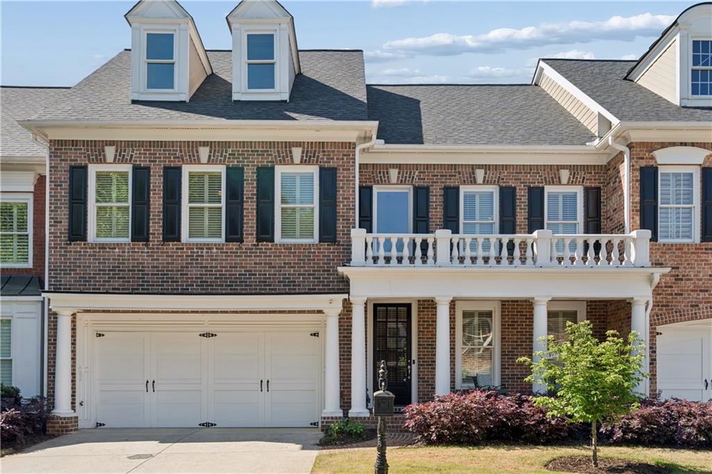 2404 Loxford Lane