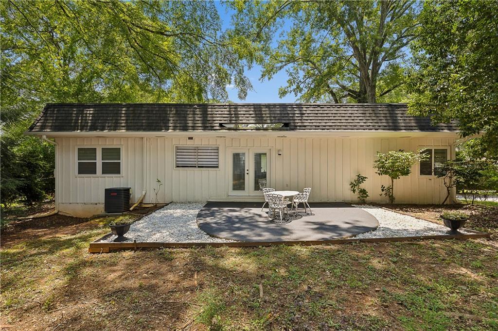 700 Cedar Knoll Drive