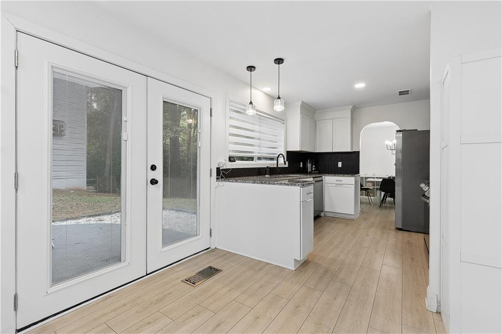 700 Cedar Knoll Drive