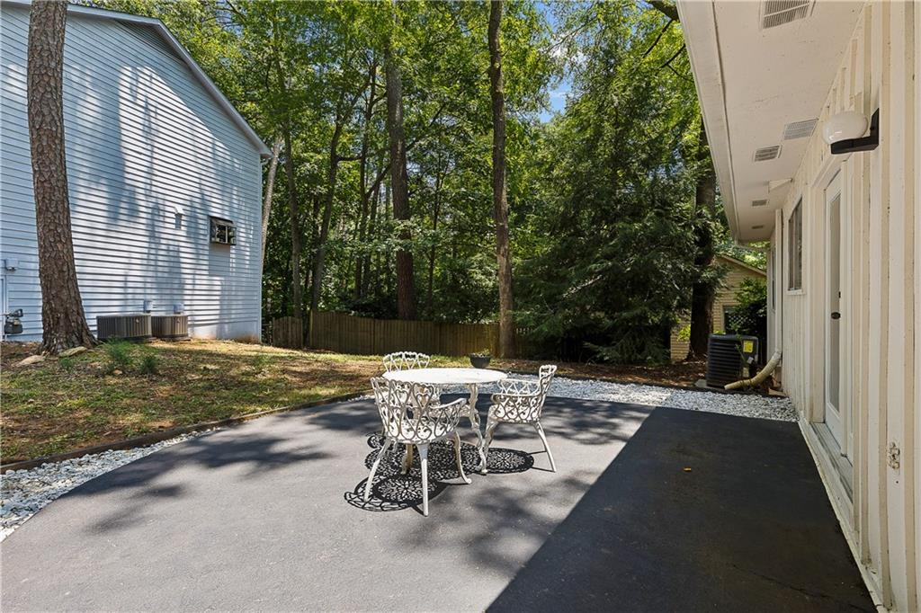 700 Cedar Knoll Drive