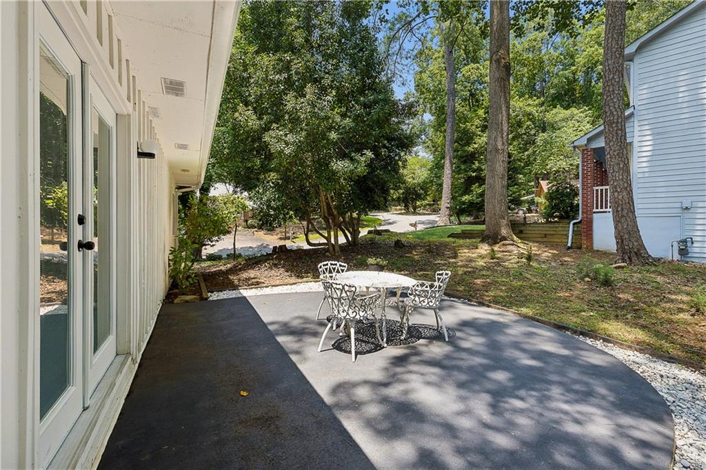 700 Cedar Knoll Drive