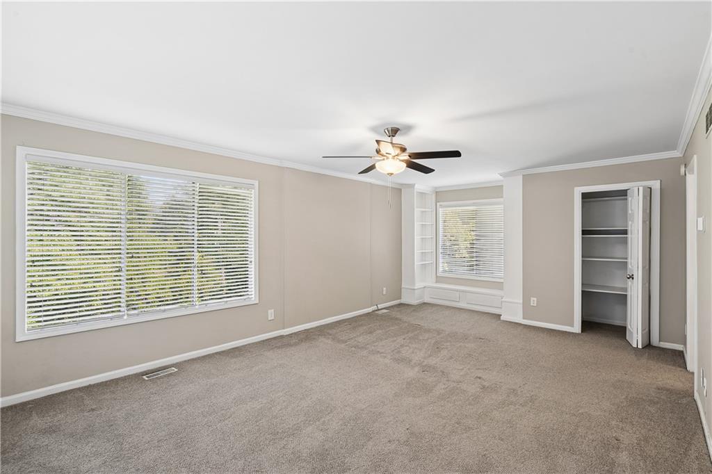 1055 Lee Circle NE