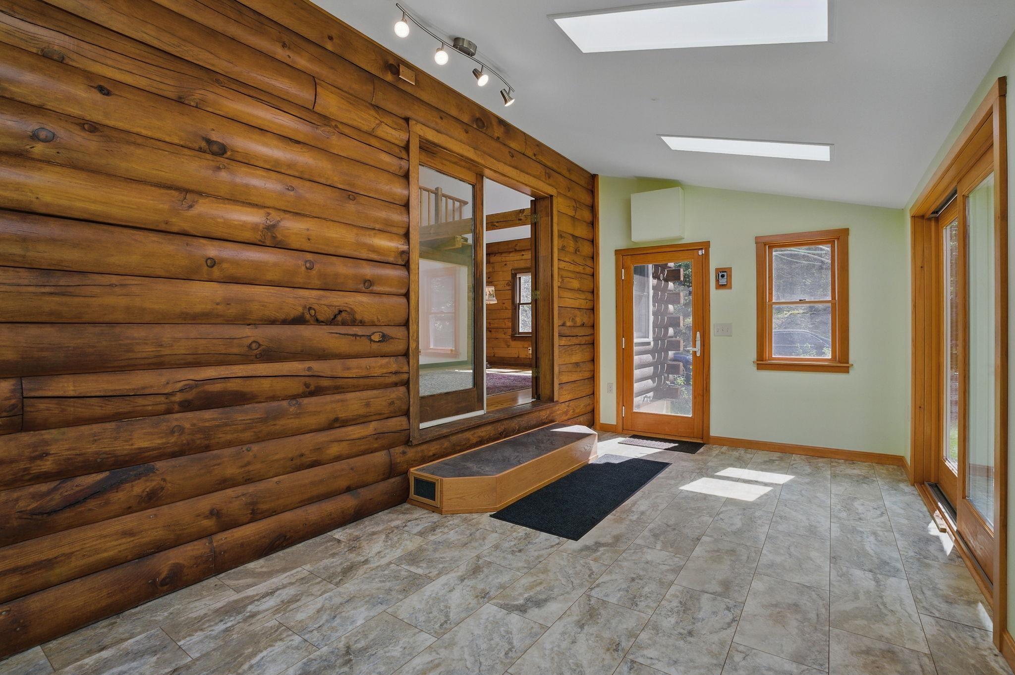 59 Horace Greeley Road Unit: 10-56-04