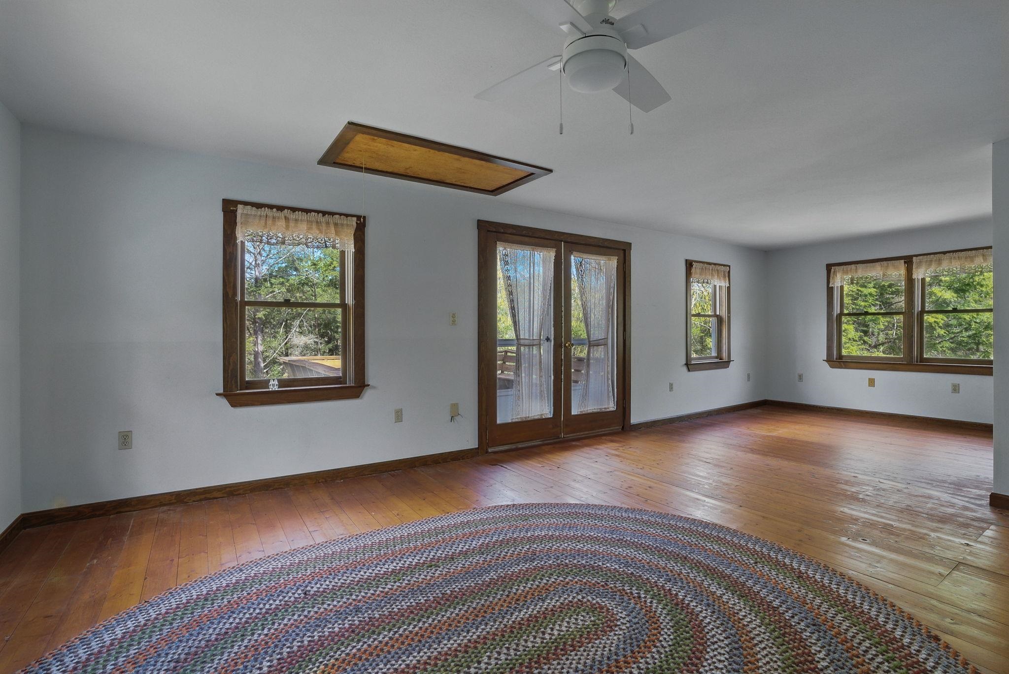 59 Horace Greeley Road Unit: 10-56-04