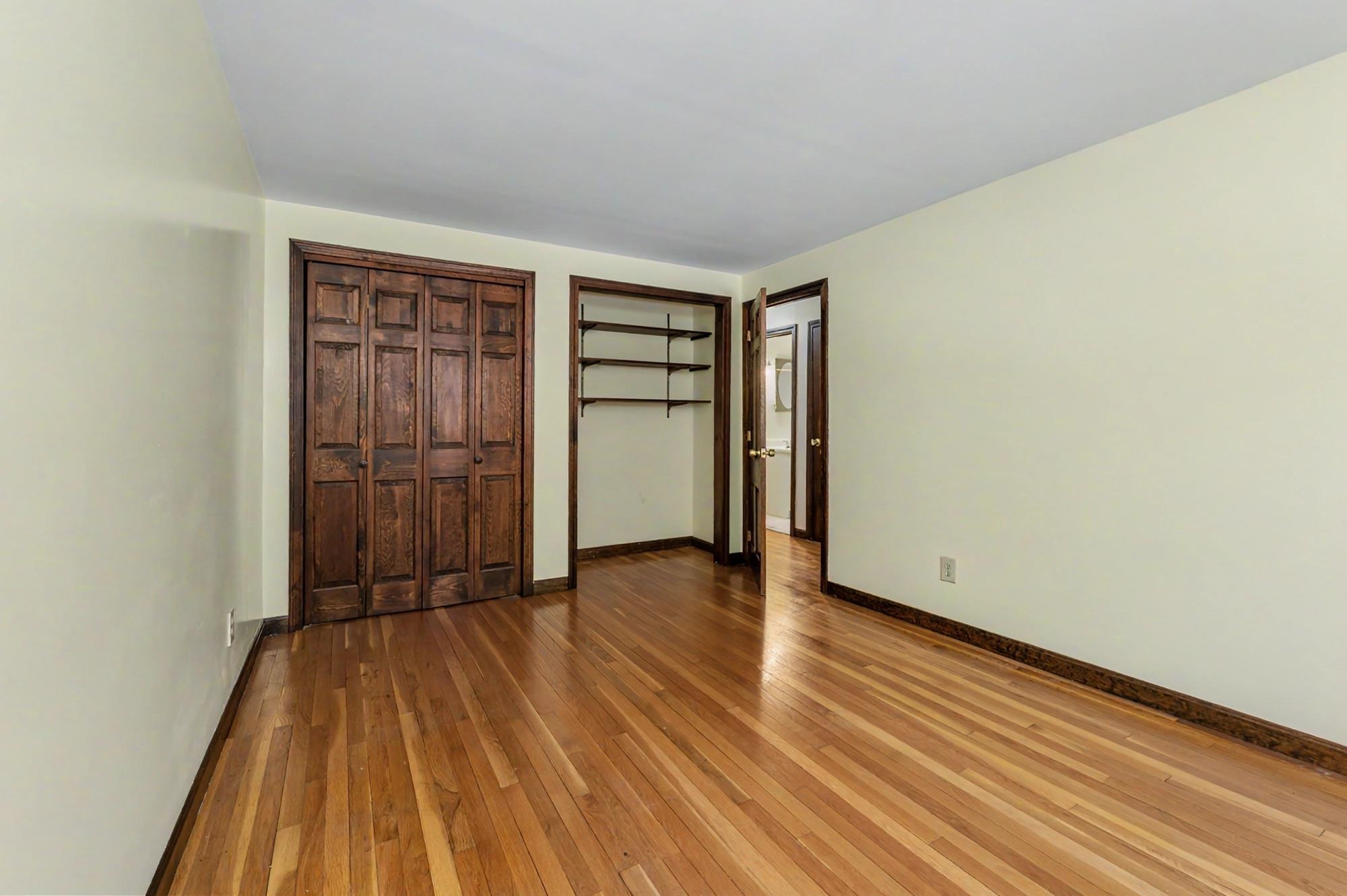 10 Fox Den Road
