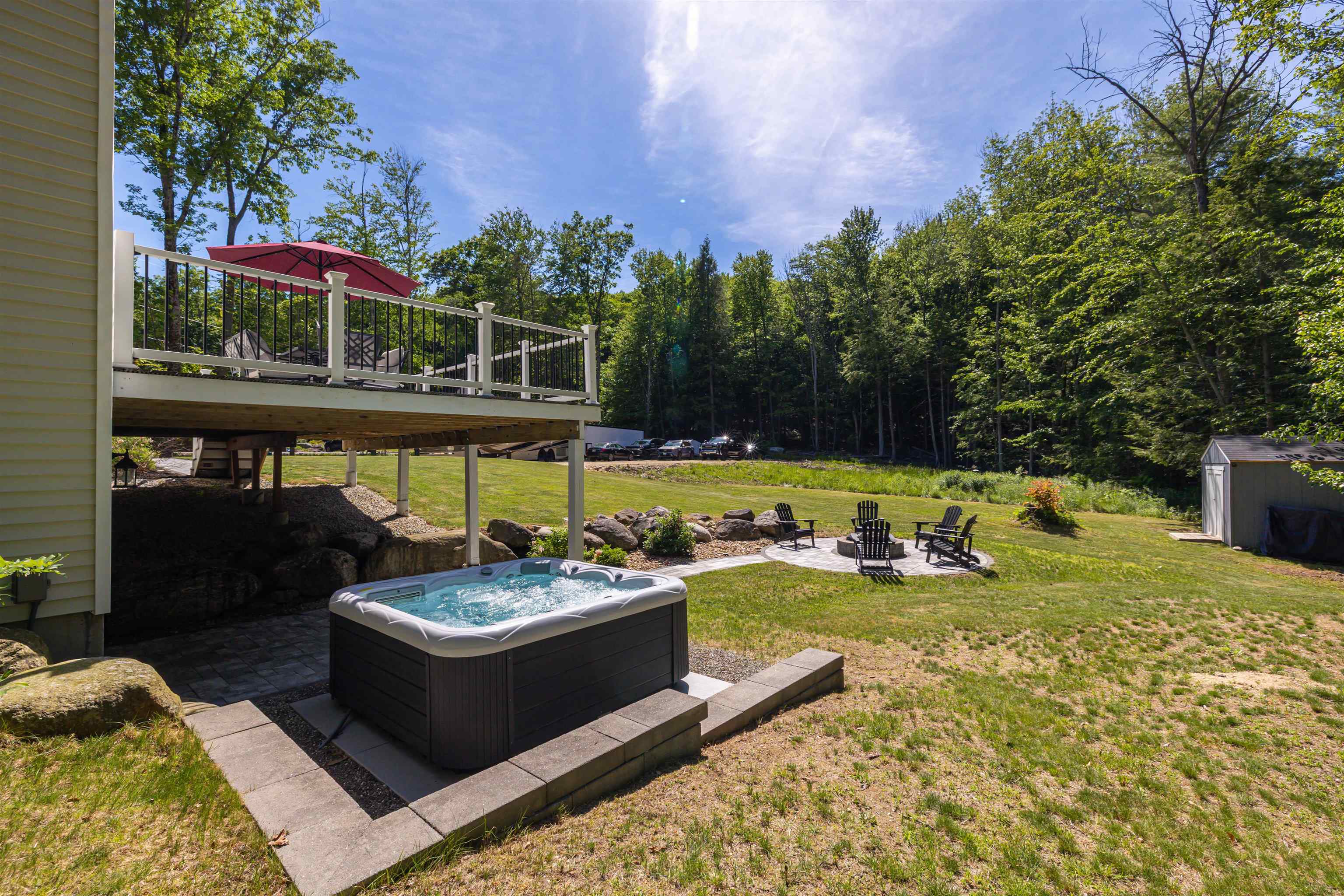 877 River Road