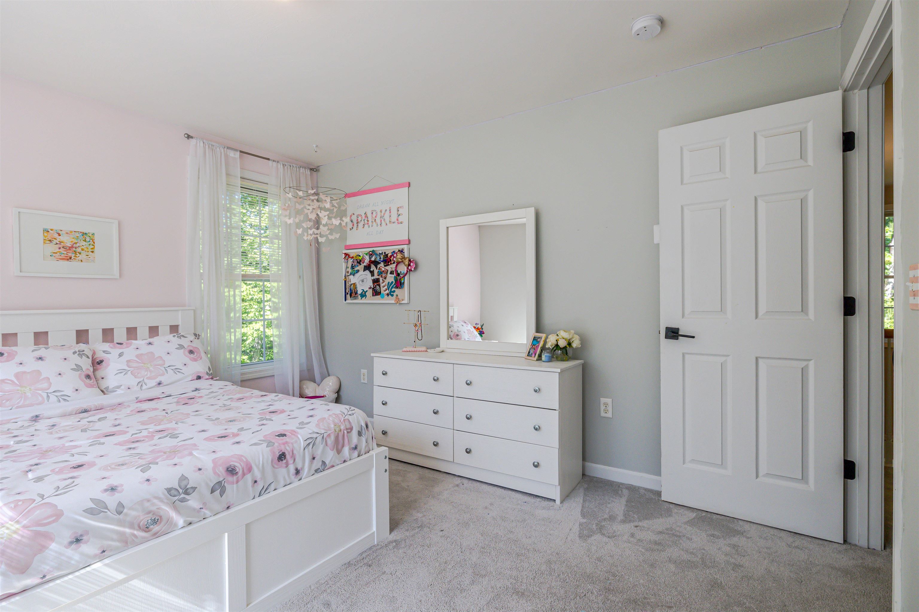 877 River Road