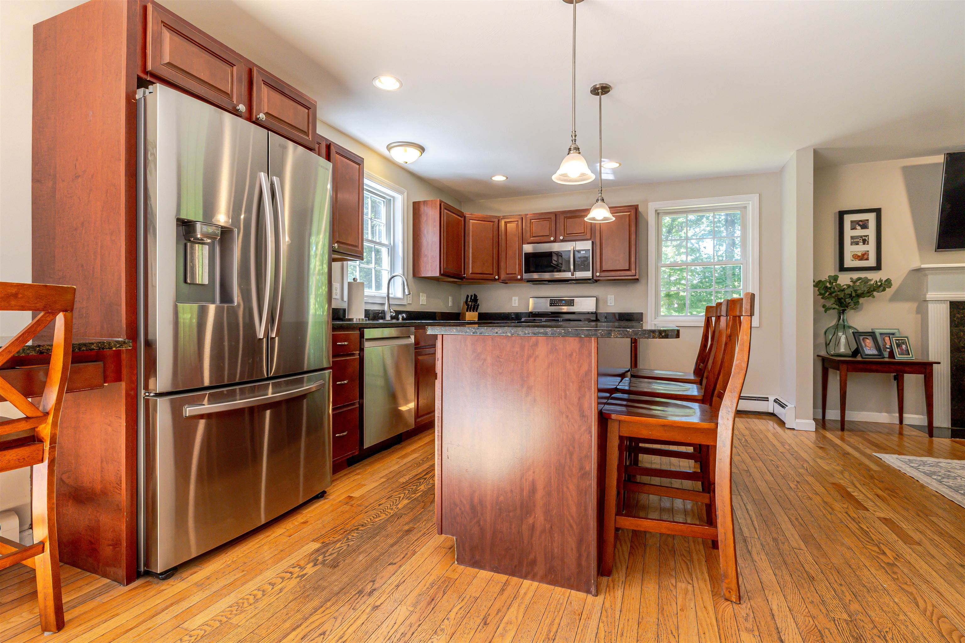 877 River Road