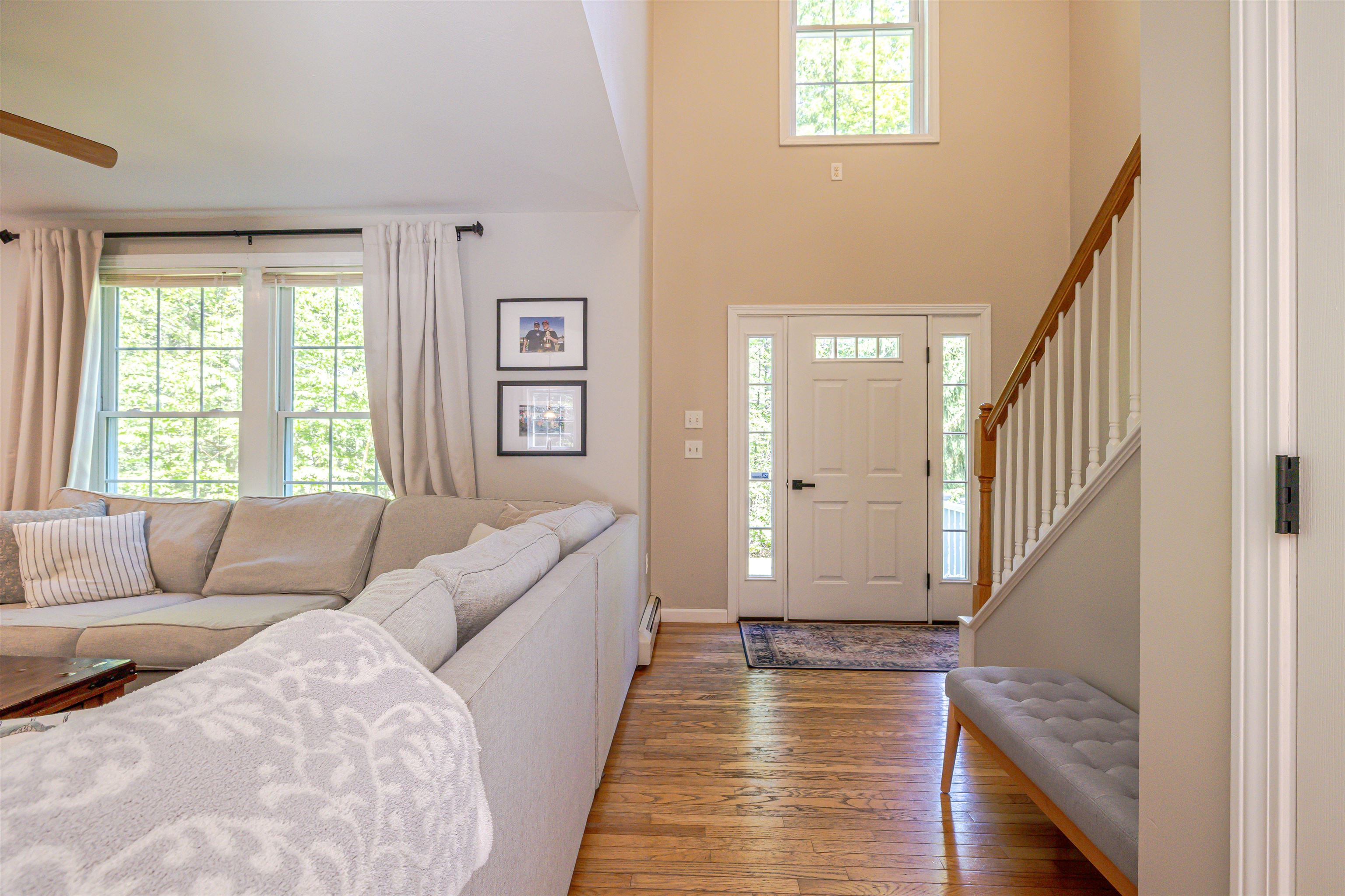877 River Road