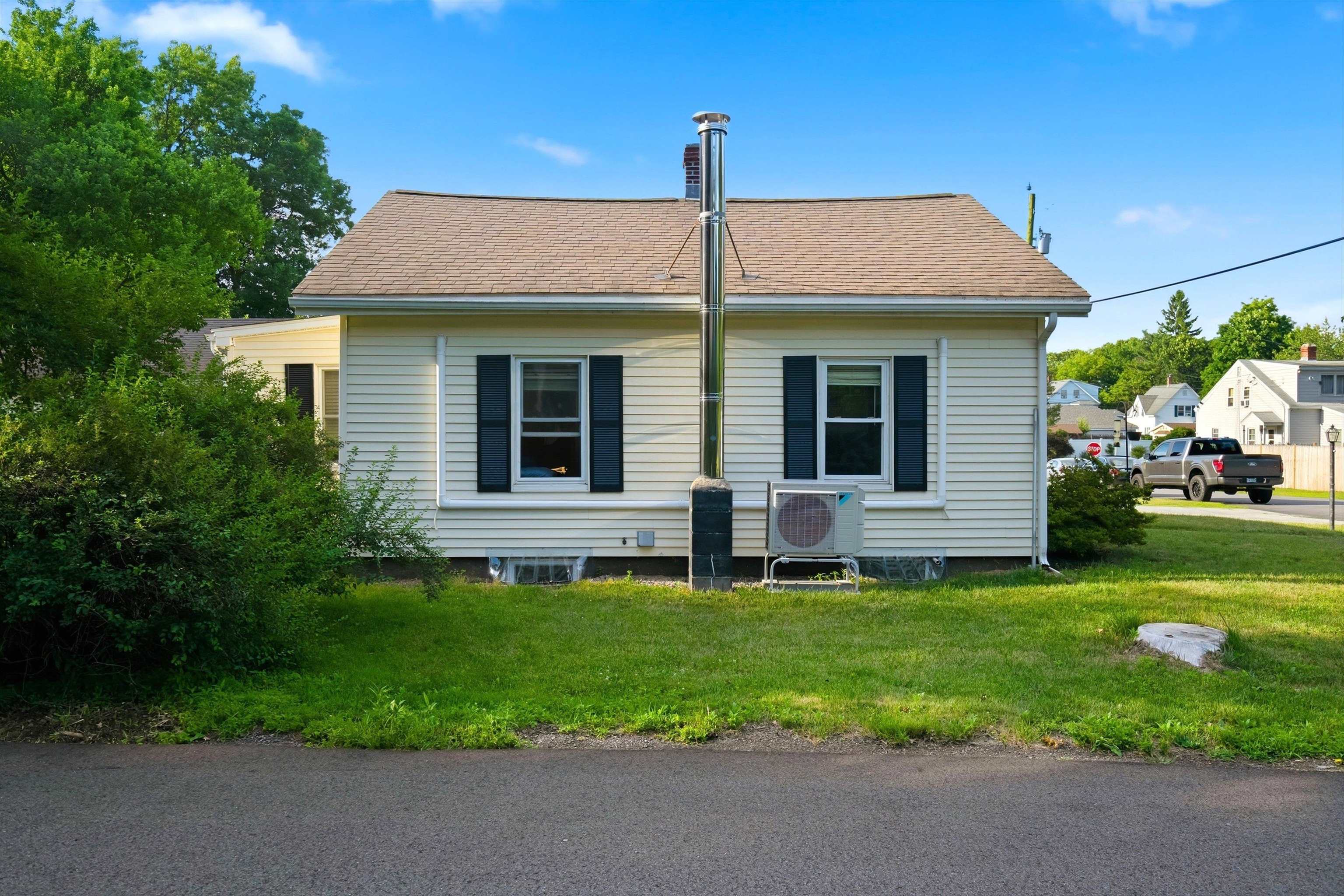 31 Hillside Avenue