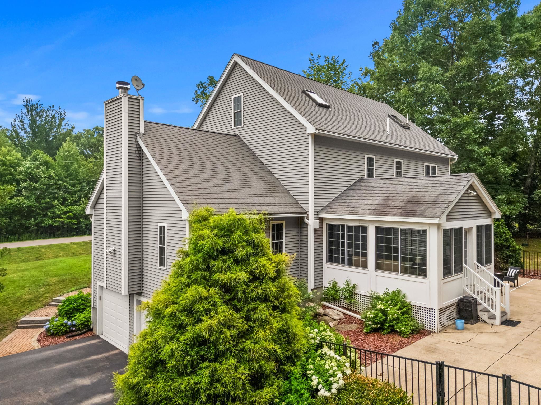 32 Hobart Hill Road