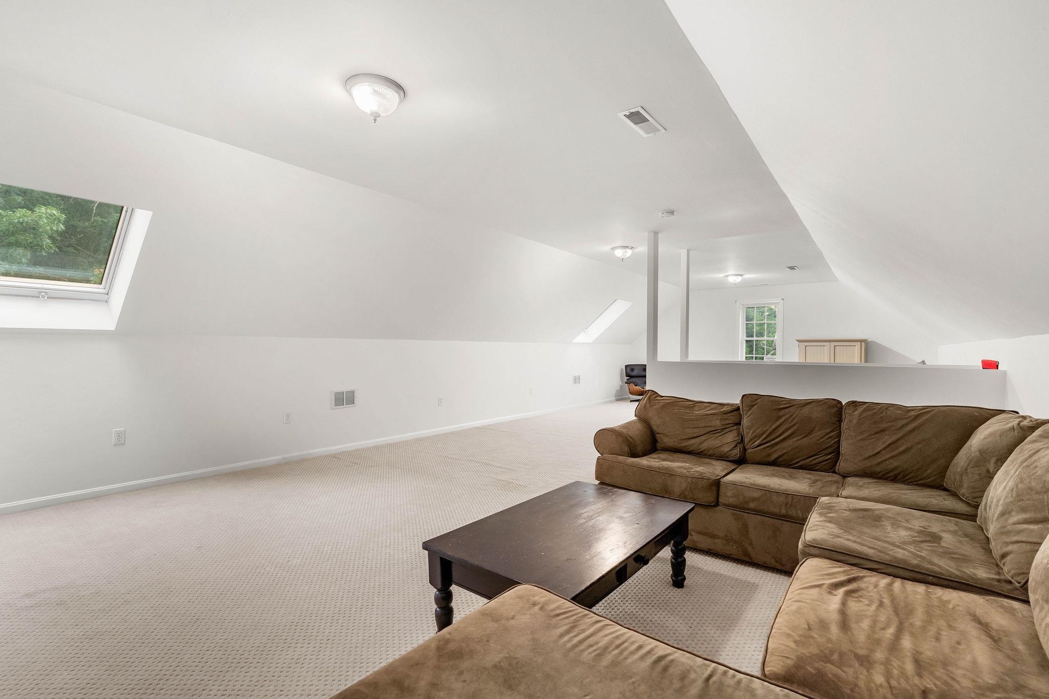 32 Hobart Hill Road