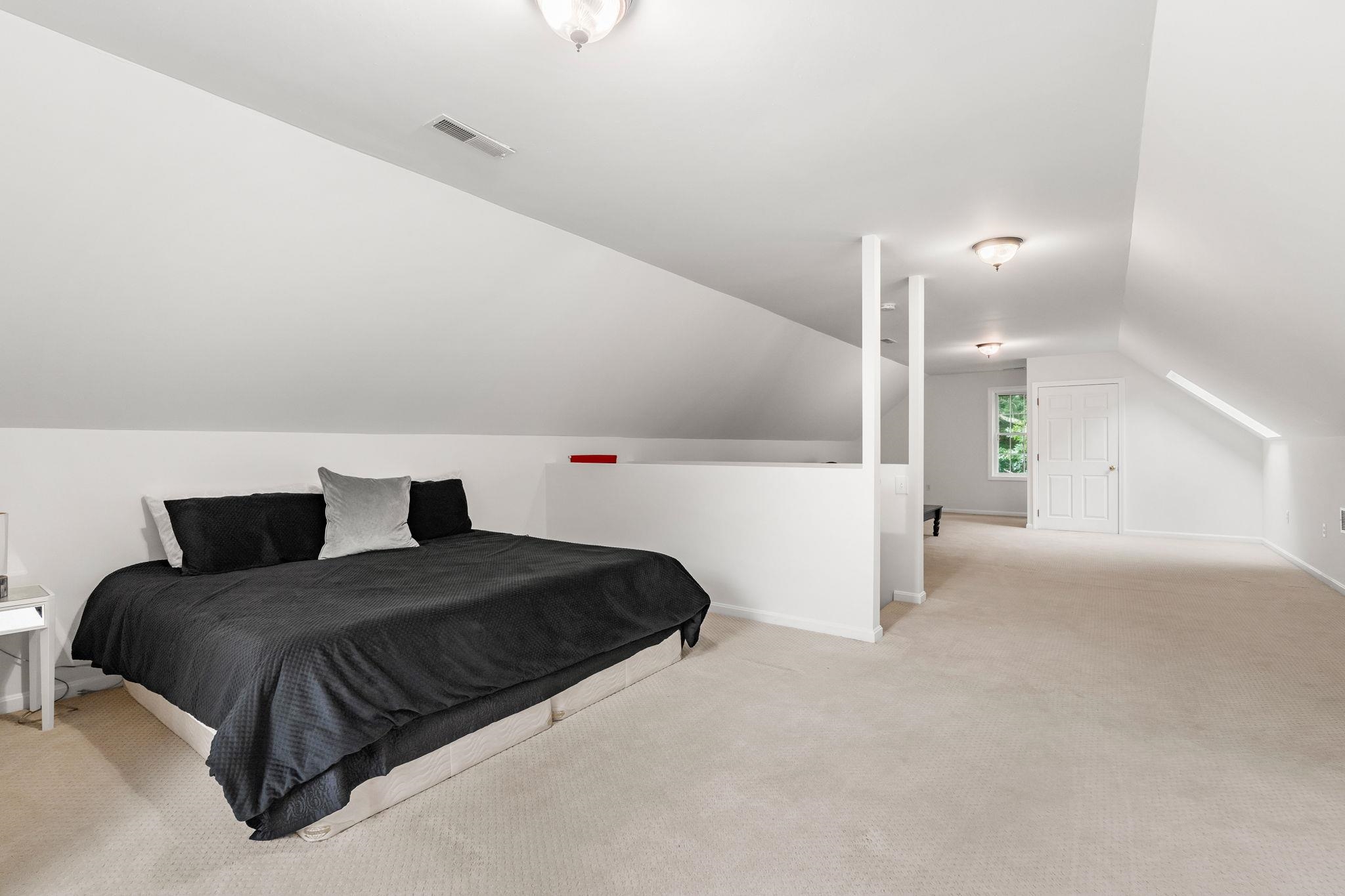 32 Hobart Hill Road