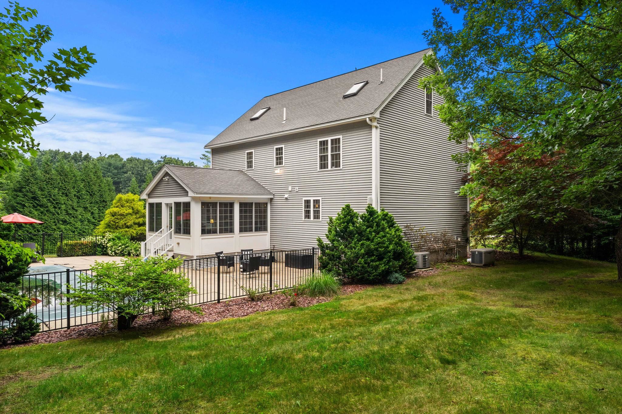 32 Hobart Hill Road