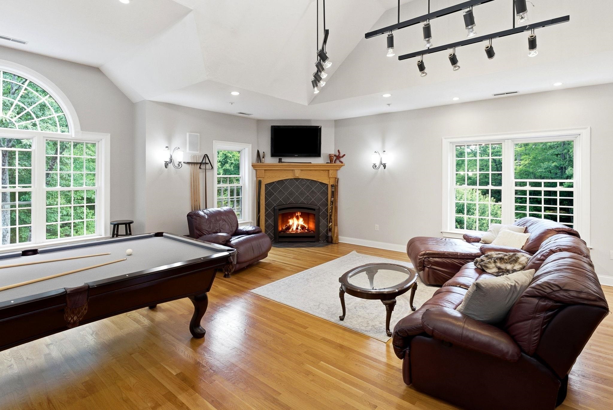 9 Storybrook Lane