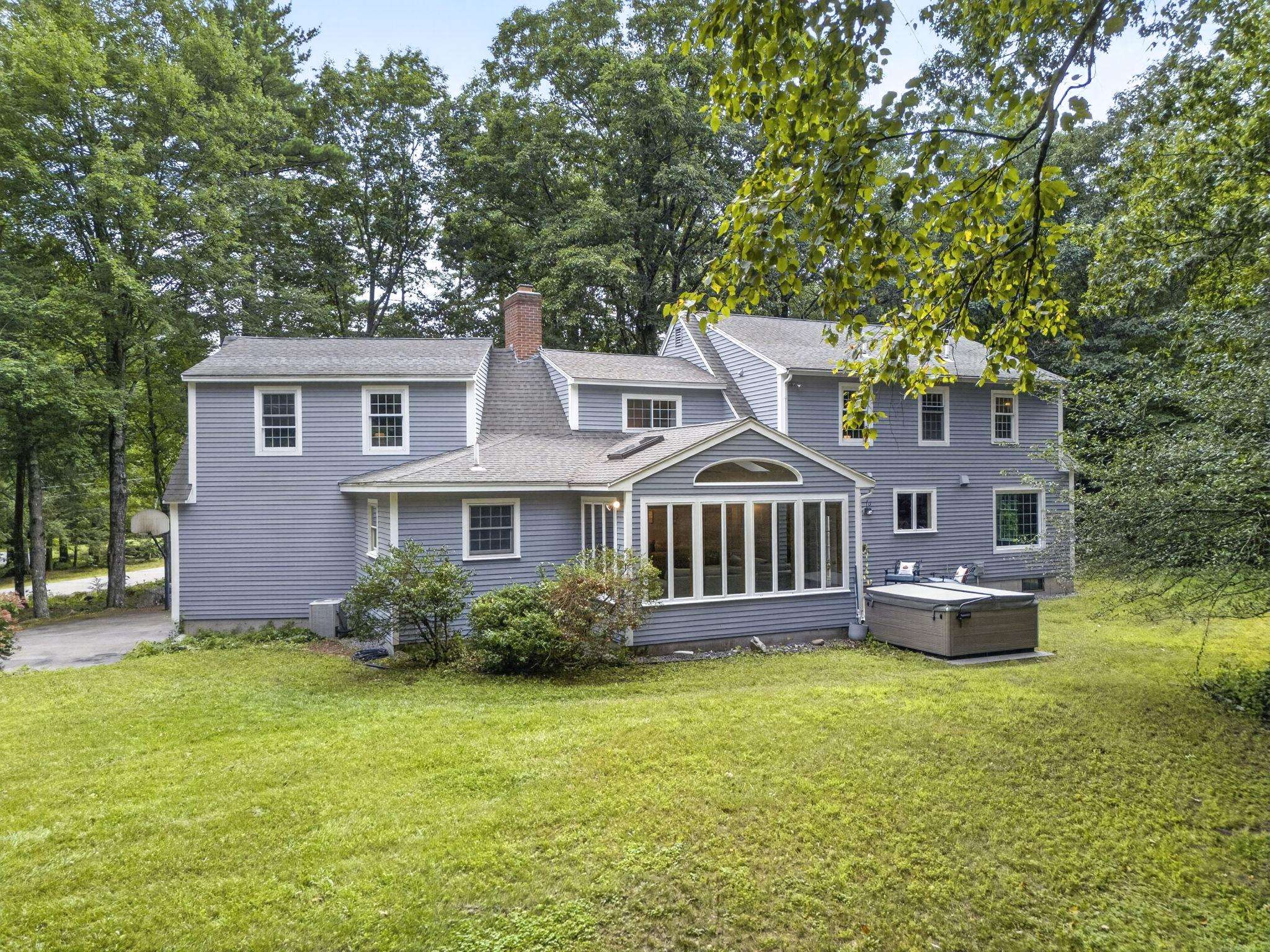 14 Fieldstone Drive