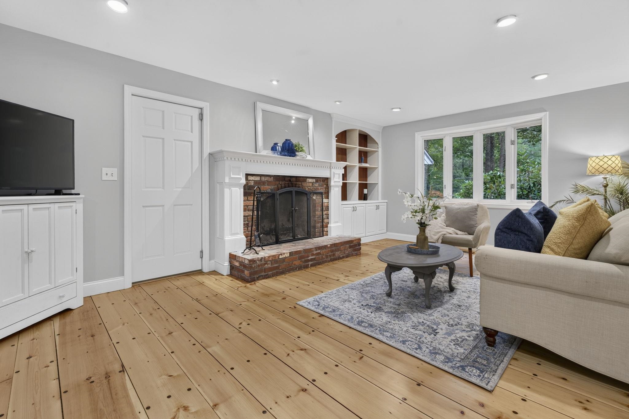 14 Fieldstone Drive