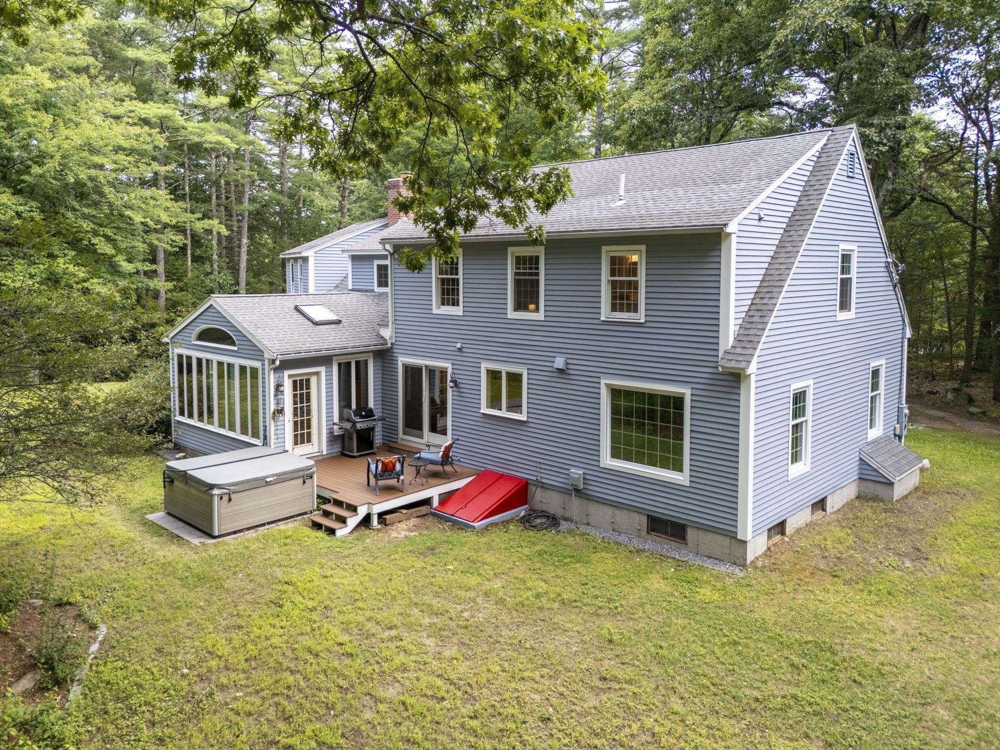 14 Fieldstone Drive