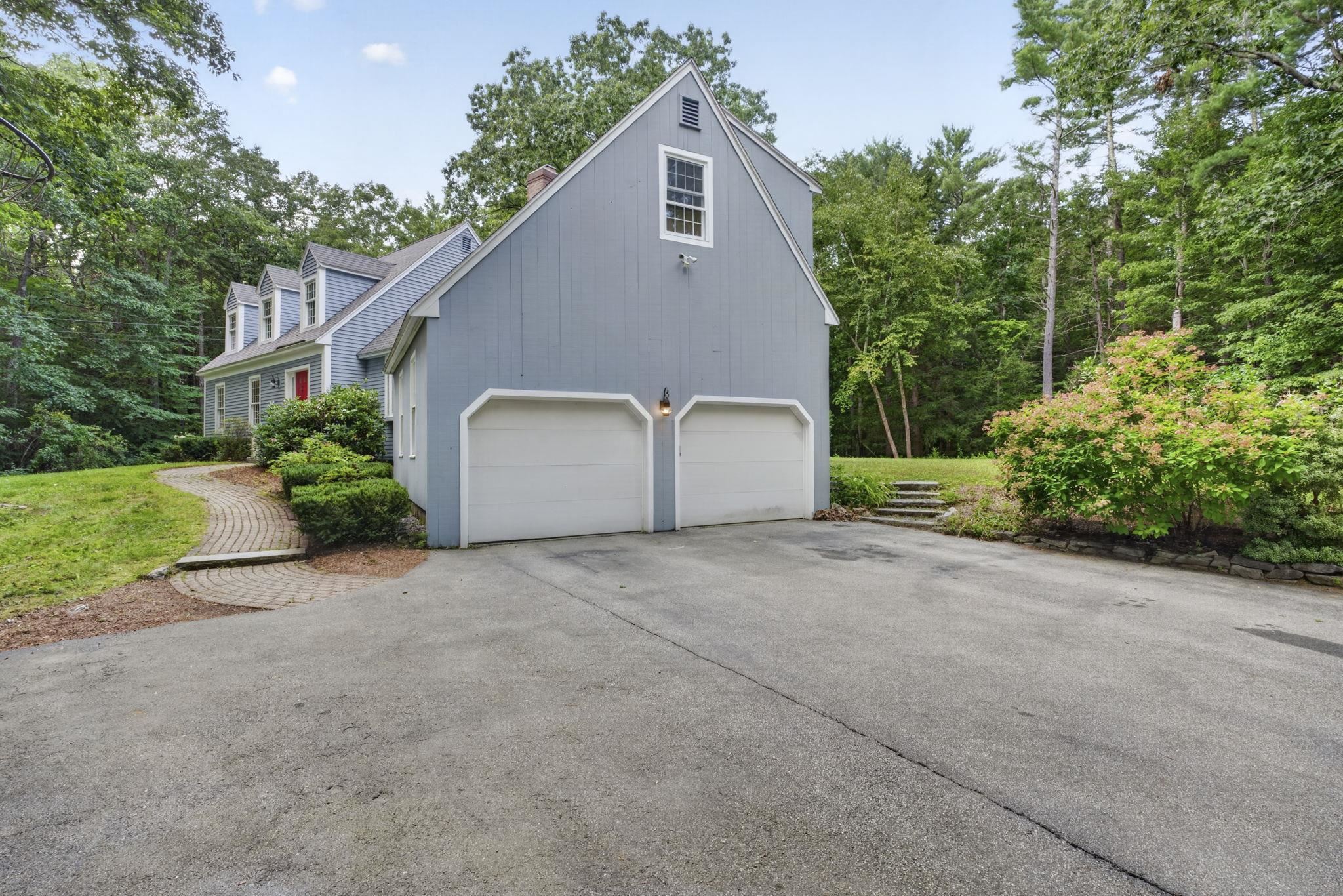 14 Fieldstone Drive