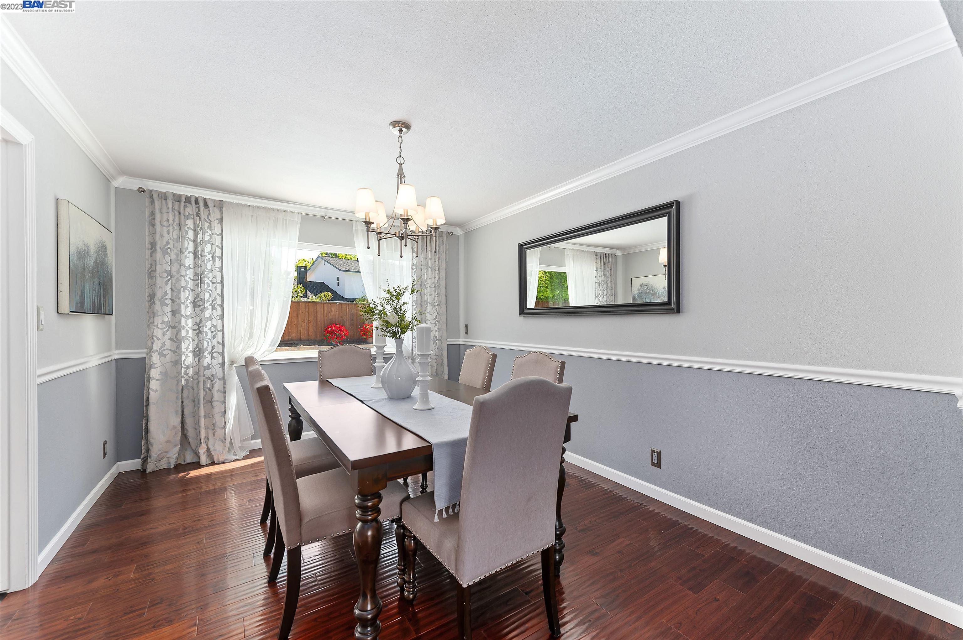 2363 Woodthrush Way