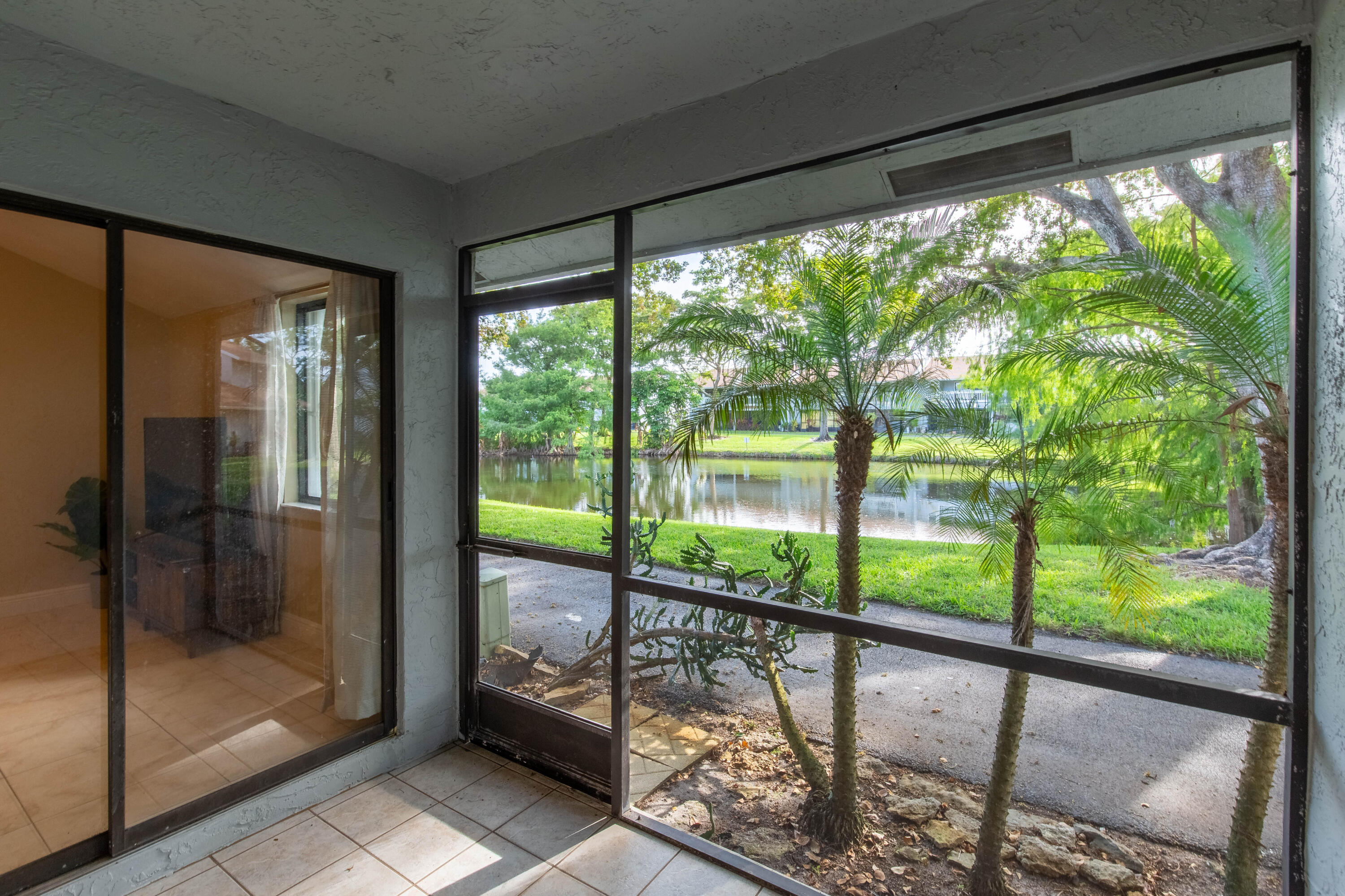 1599 Woodbridge Lakes Circle