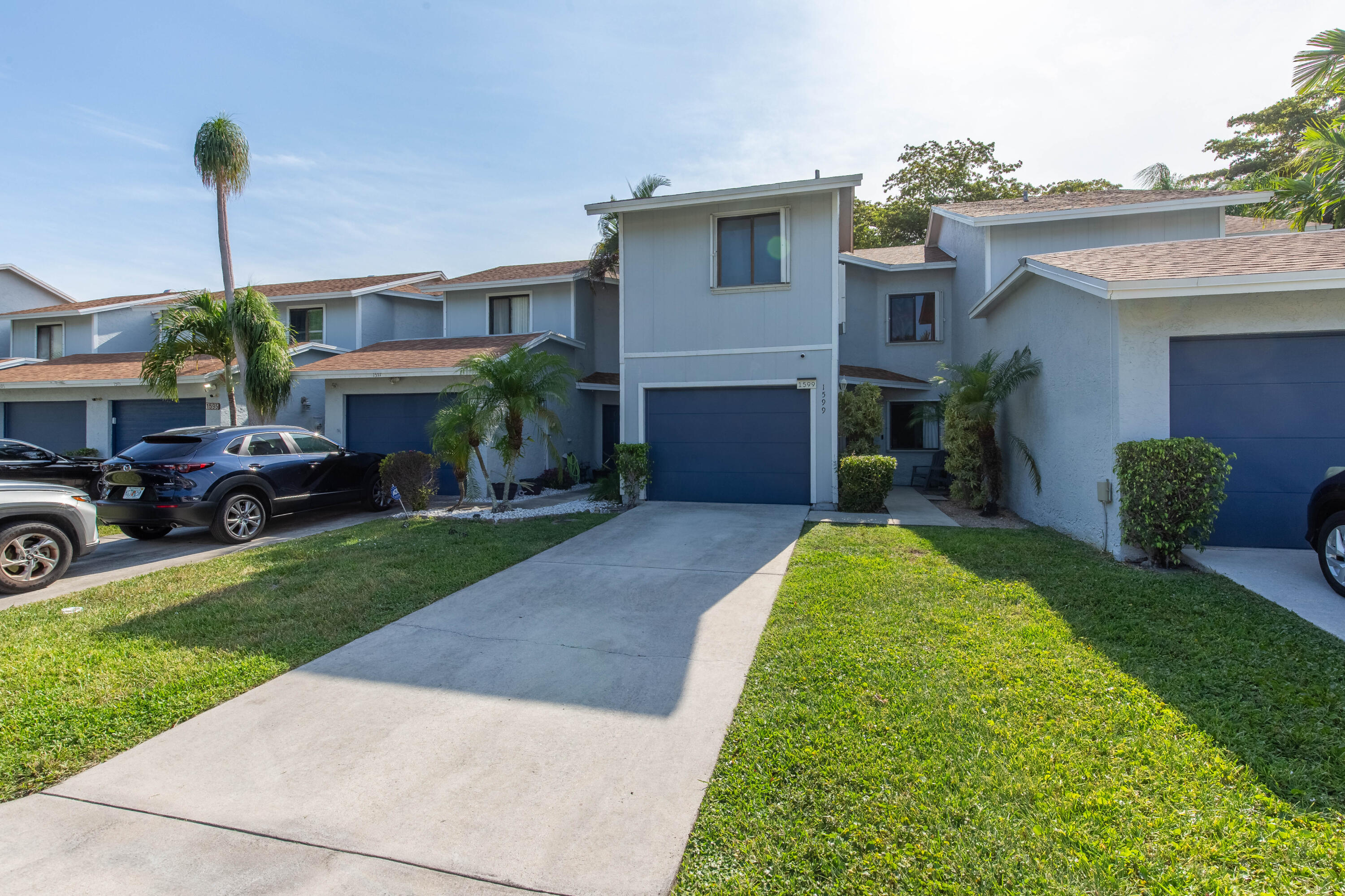 1599 Woodbridge Lakes Circle