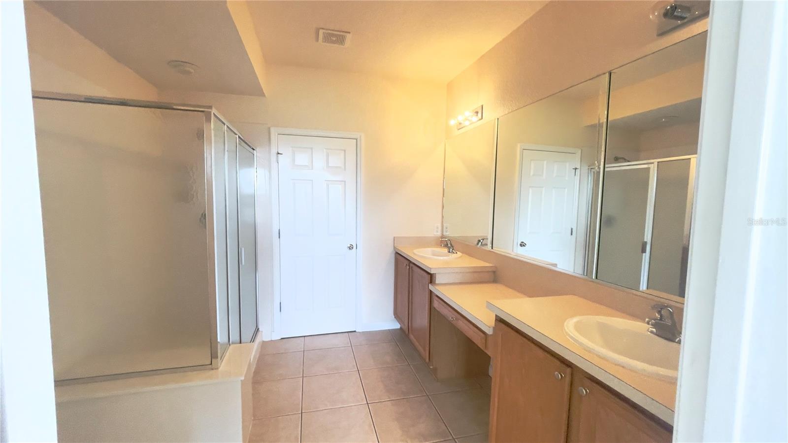 4555 SW 52ND CIR #104