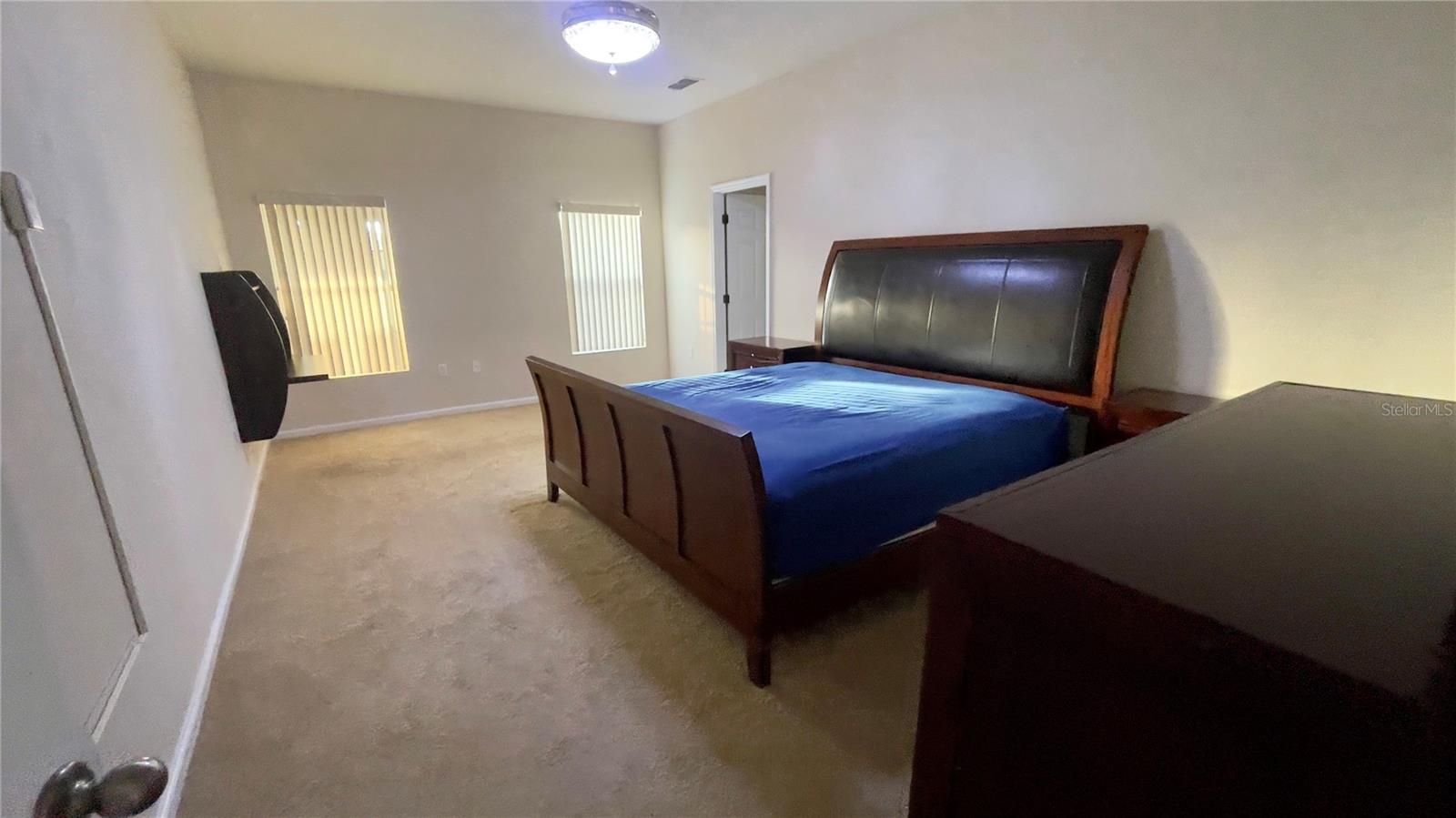 5438 SW 49TH AVE