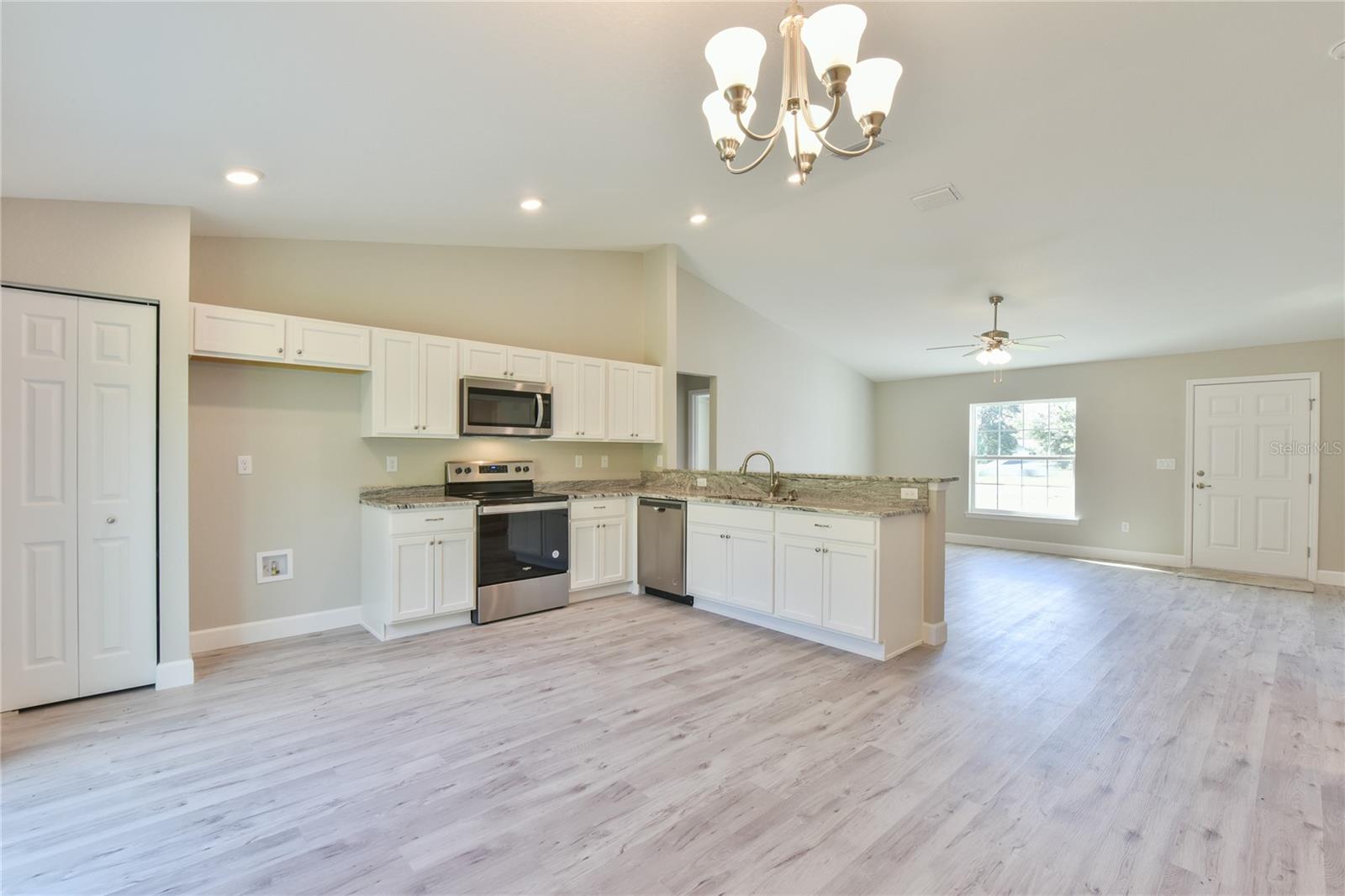 698 MARION OAKS TRL