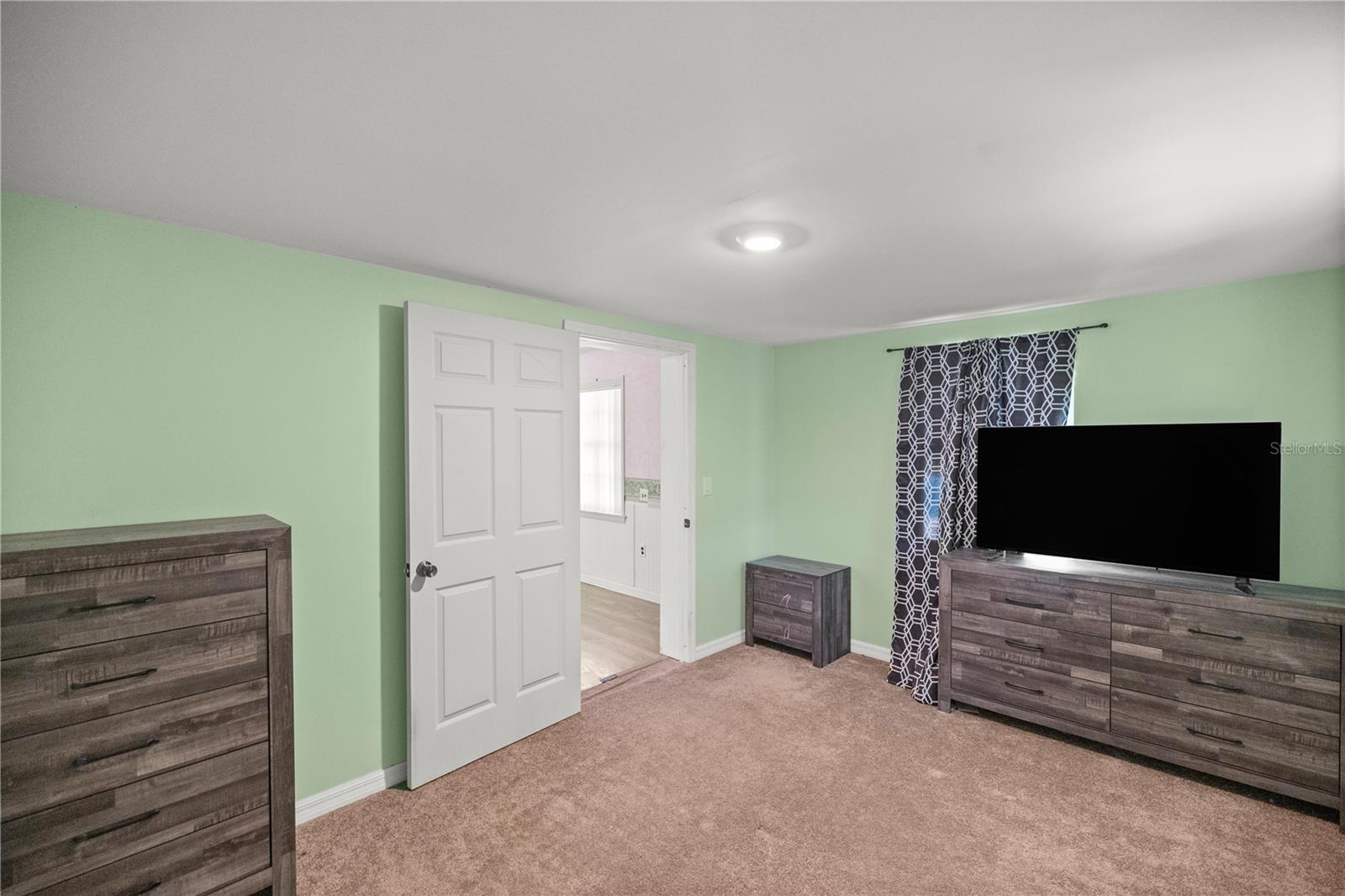 408 SE 51ST AVE
