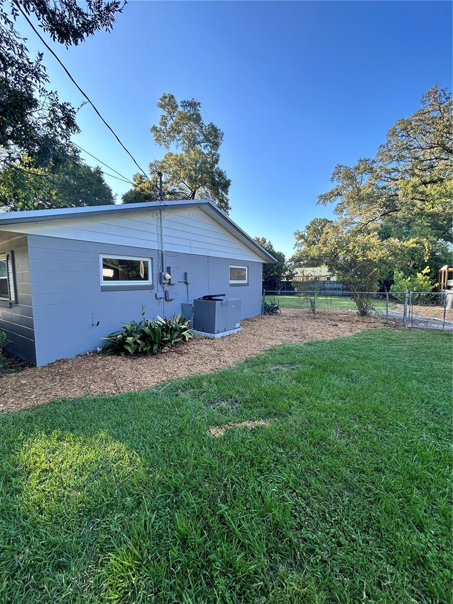 2101 NE 50TH PL