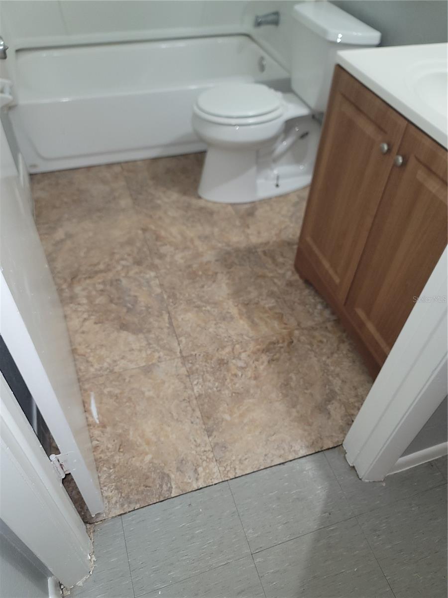 4276 NW 21ST AVE #Apt D