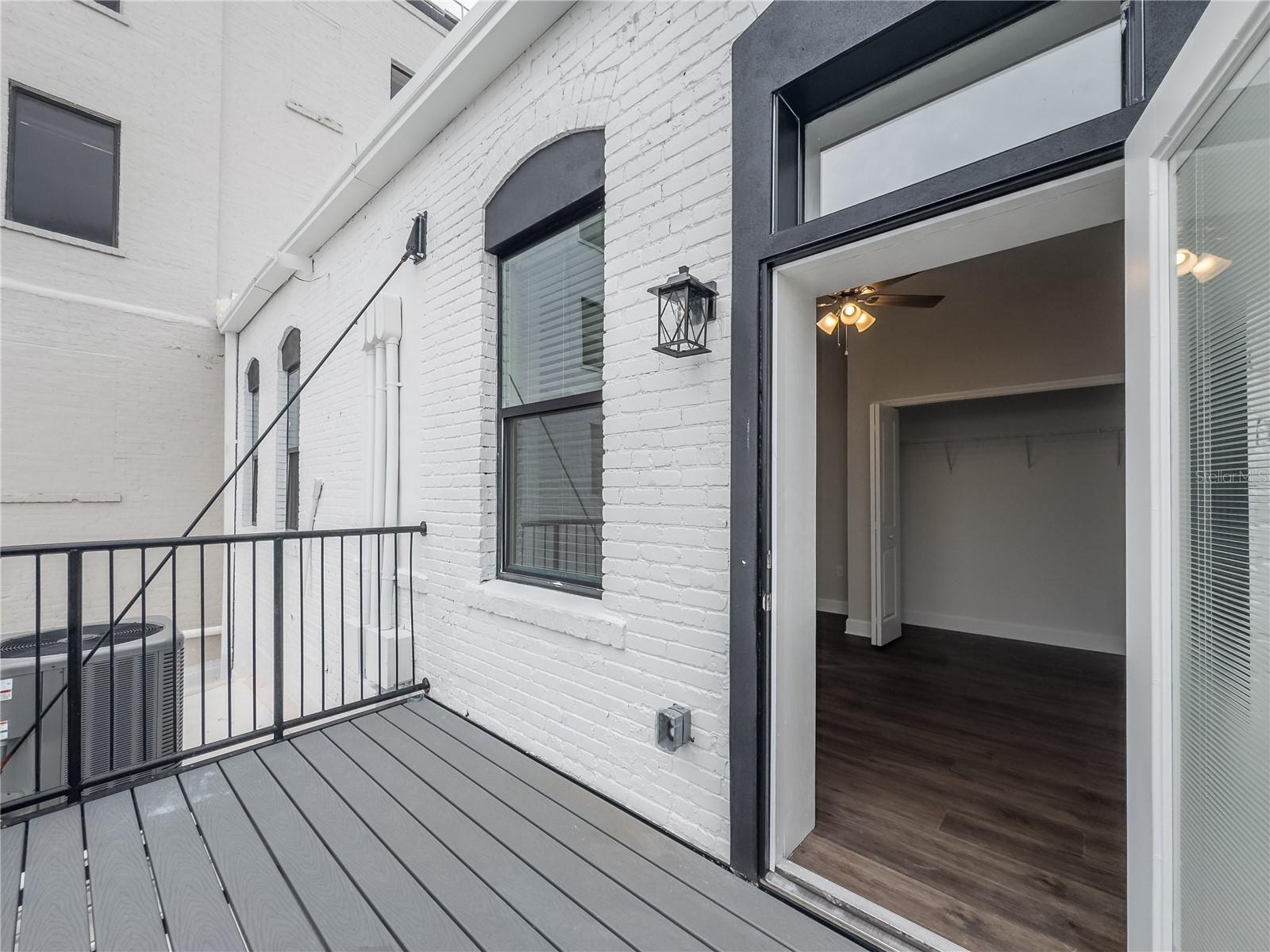 13 NE 1ST AVE #1