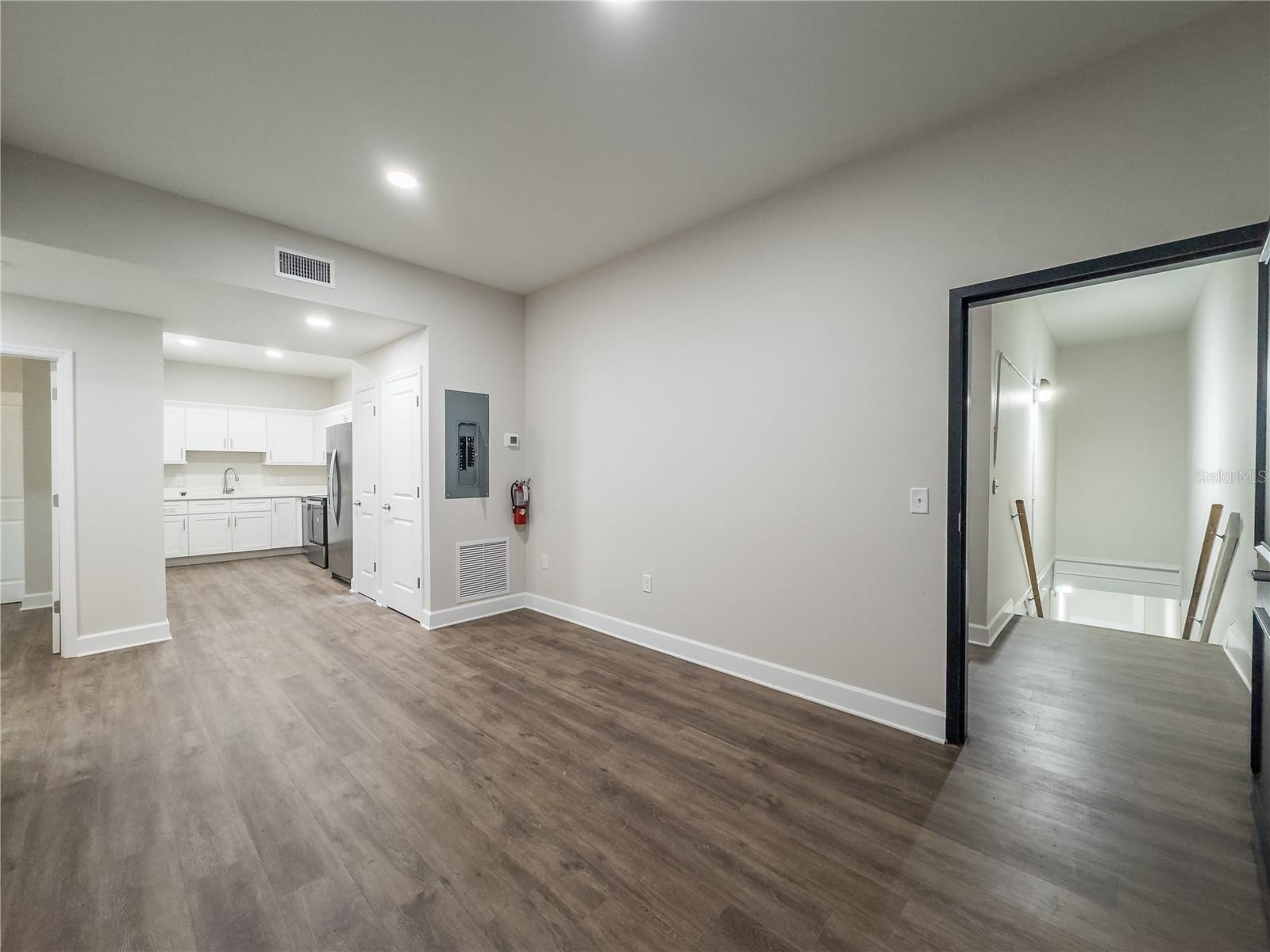 13 NE 1ST AVE #1