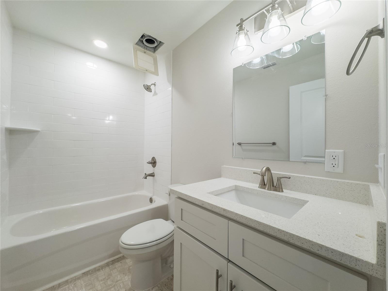 13 NE 1ST AVE #1