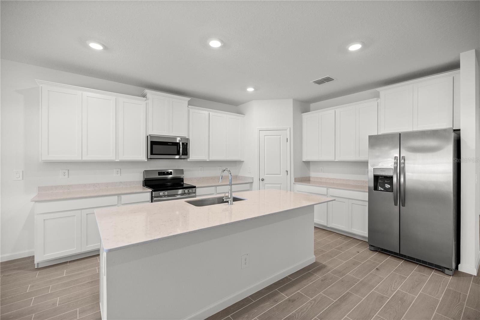 6573 SW 89 LOOP
