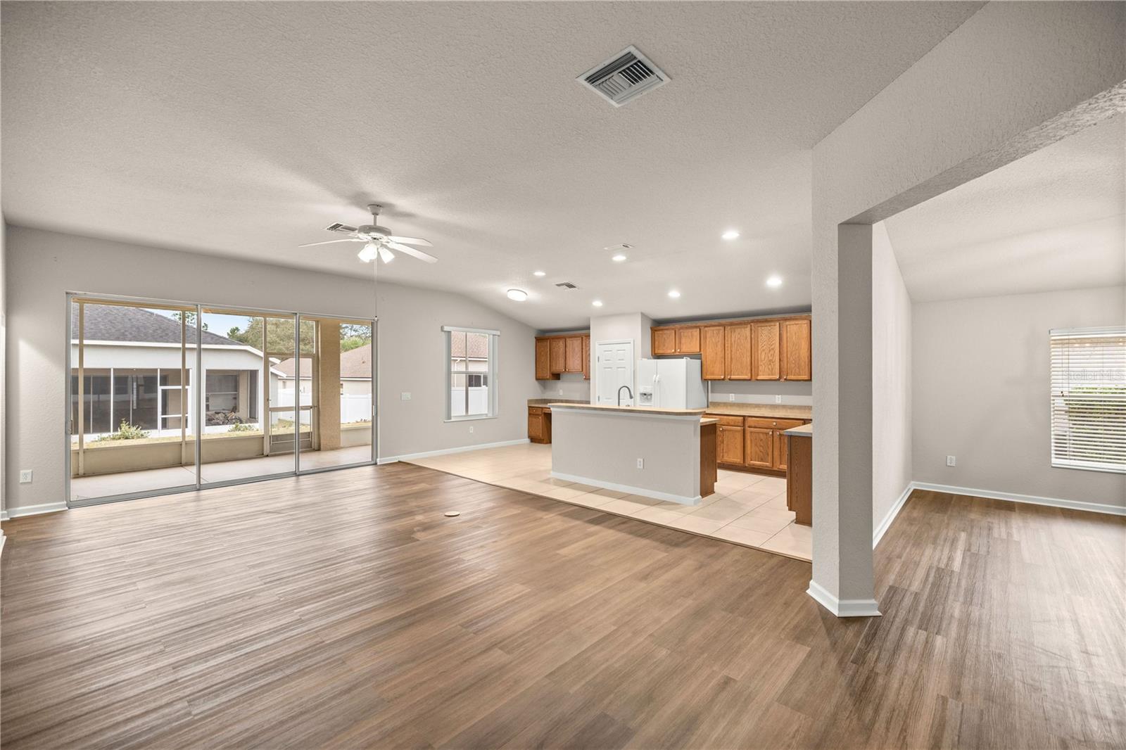 5650 SW 40 PL