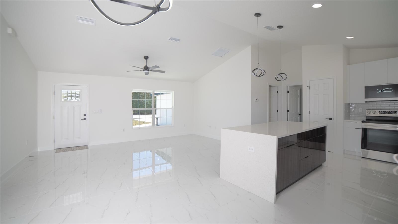 19 JUNIPER PASS