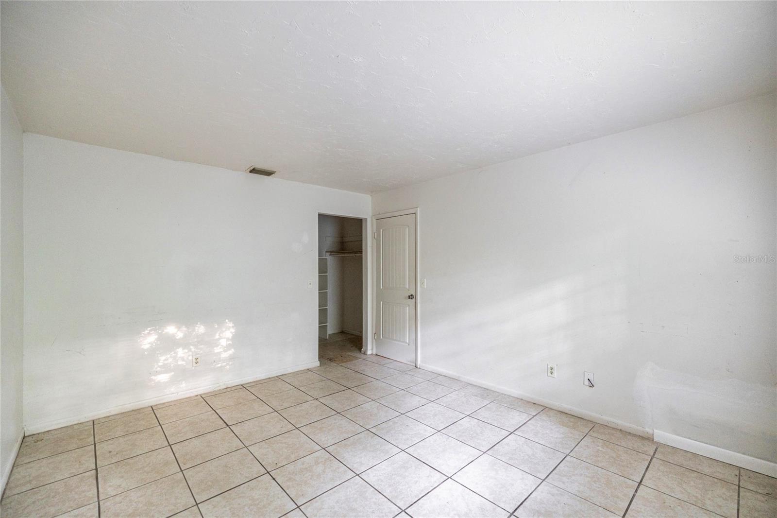 2931 SE 52ND ALL UNITS AVE