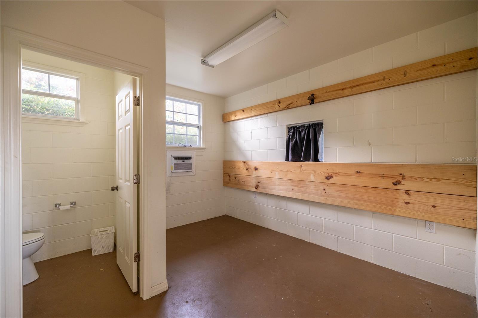 15620 NW HIGHWAY 225