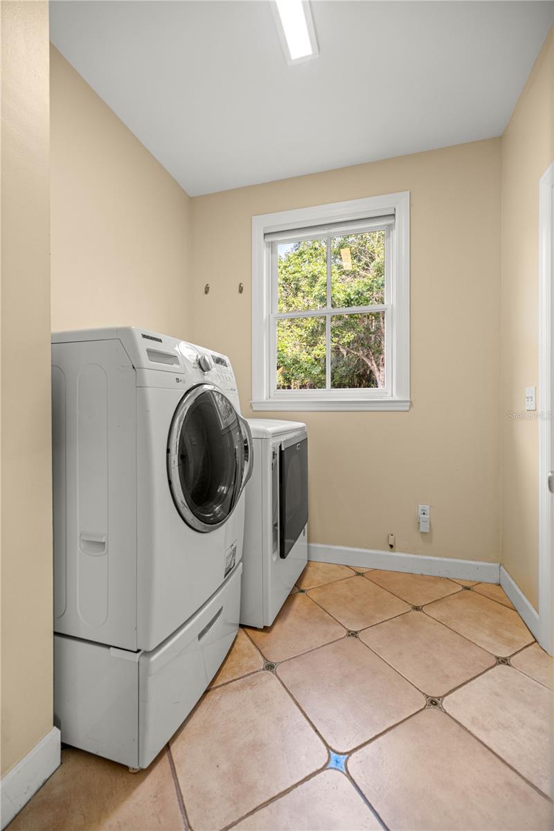 15620 NW HIGHWAY 225