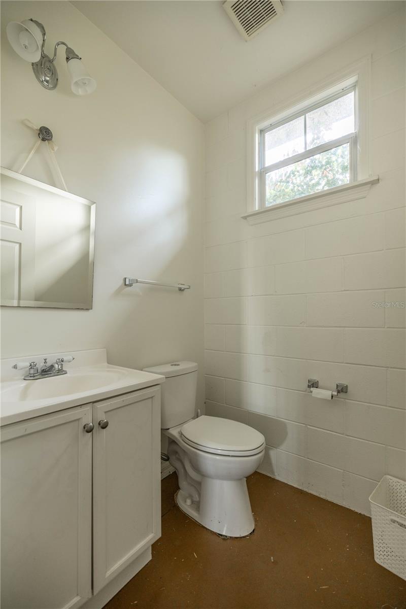 15620 NW HIGHWAY 225