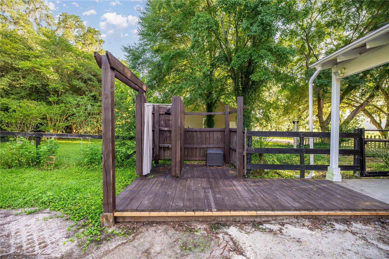 15620 NW HIGHWAY 225