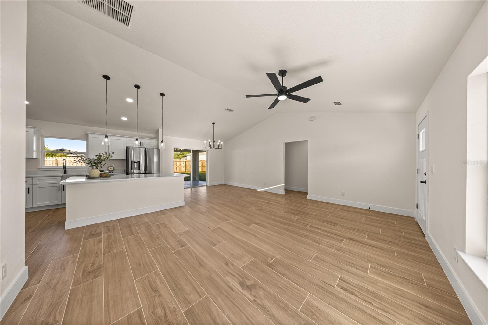 12 DOGWOOD LOOP AVE
