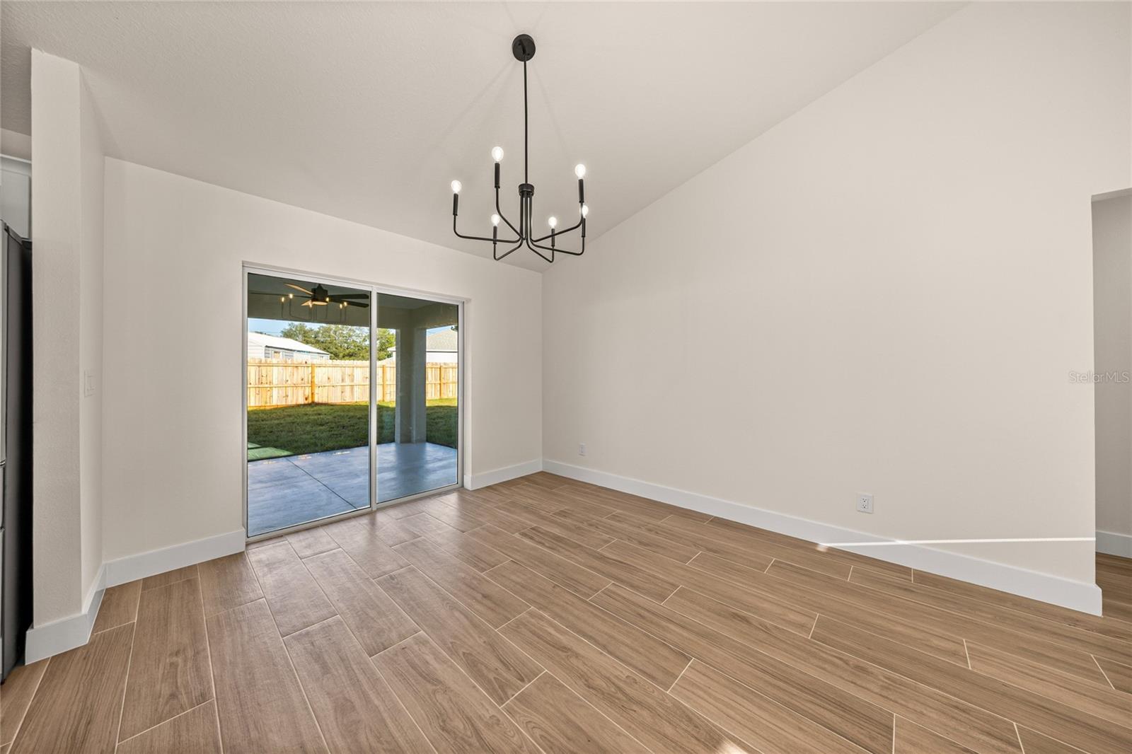 12 DOGWOOD LOOP AVE