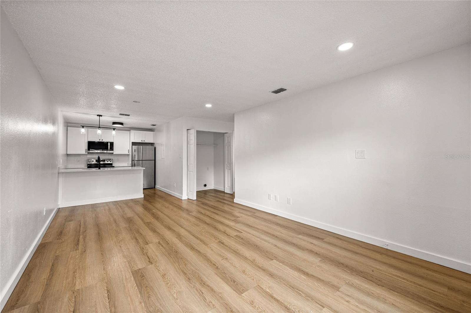 5305 SE 28TH LN #ALL UNITS