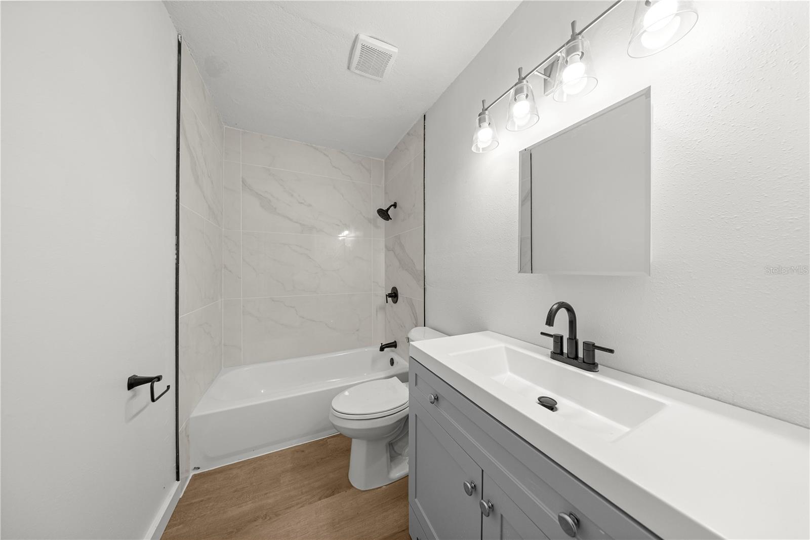 2931 SE 52ND (ALL UNITS) AVE