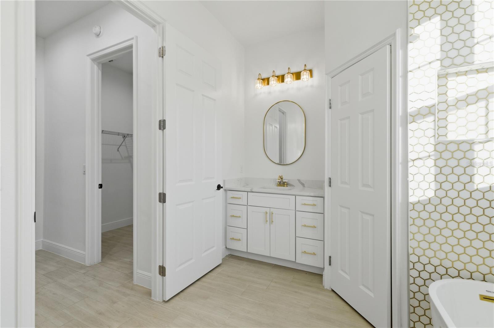 4590 SW 172ND STREET RD