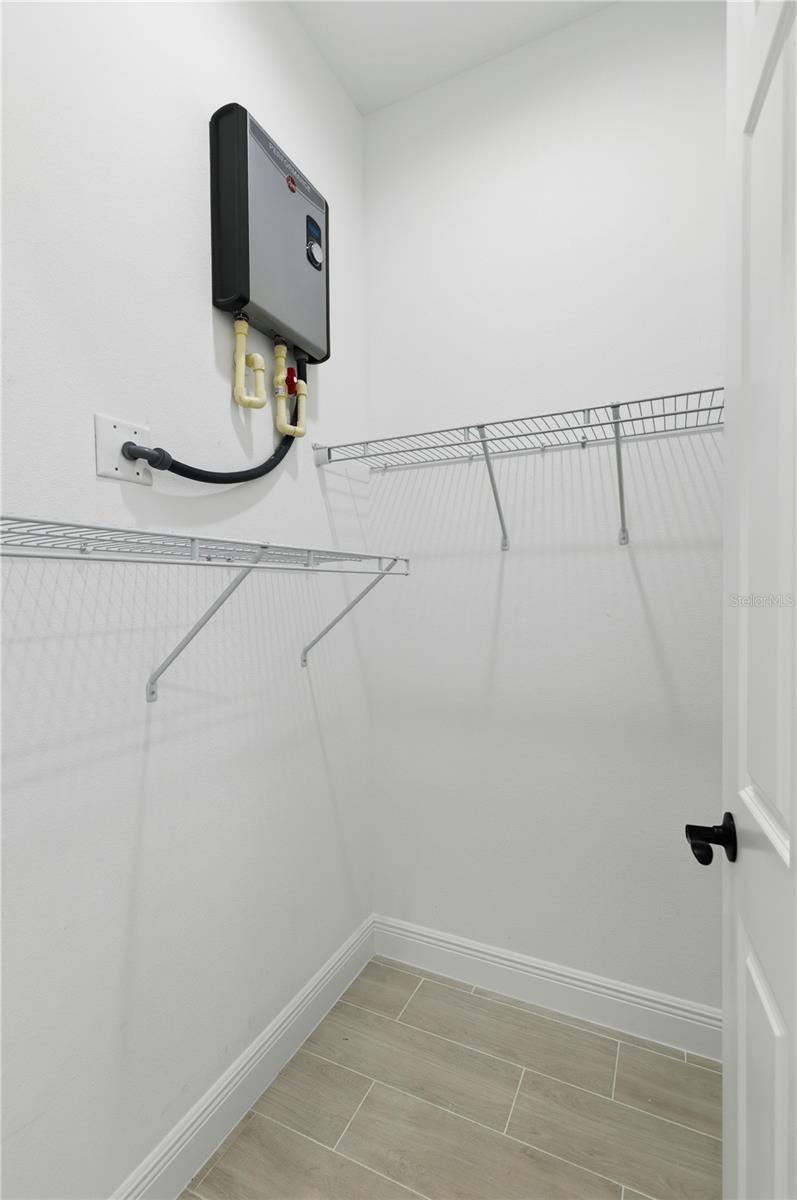 4590 SW 172ND STREET RD