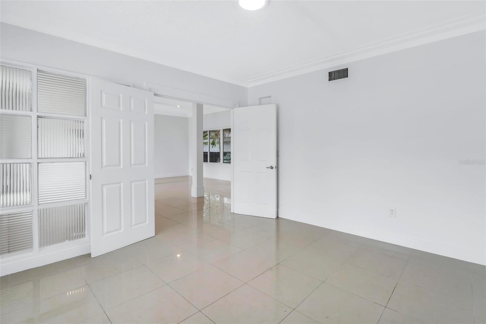 2300 SW 24TH ST